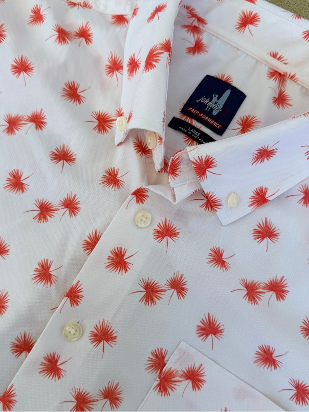 johnnie-O Prep-formance Jeb Hawaiian CoPlume-Fan Button Up White Shirt Sz Large